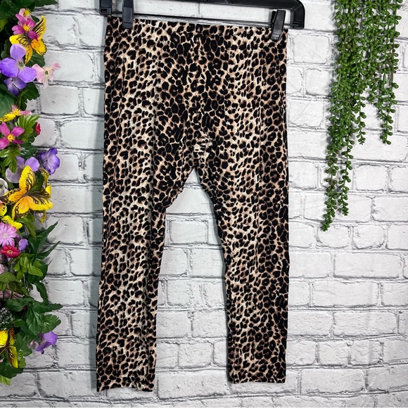 §🌸5/$25🌸One Blonde One Brunette Leopard Printed Cropped Leggings Size S/M - Picture 3 of 16